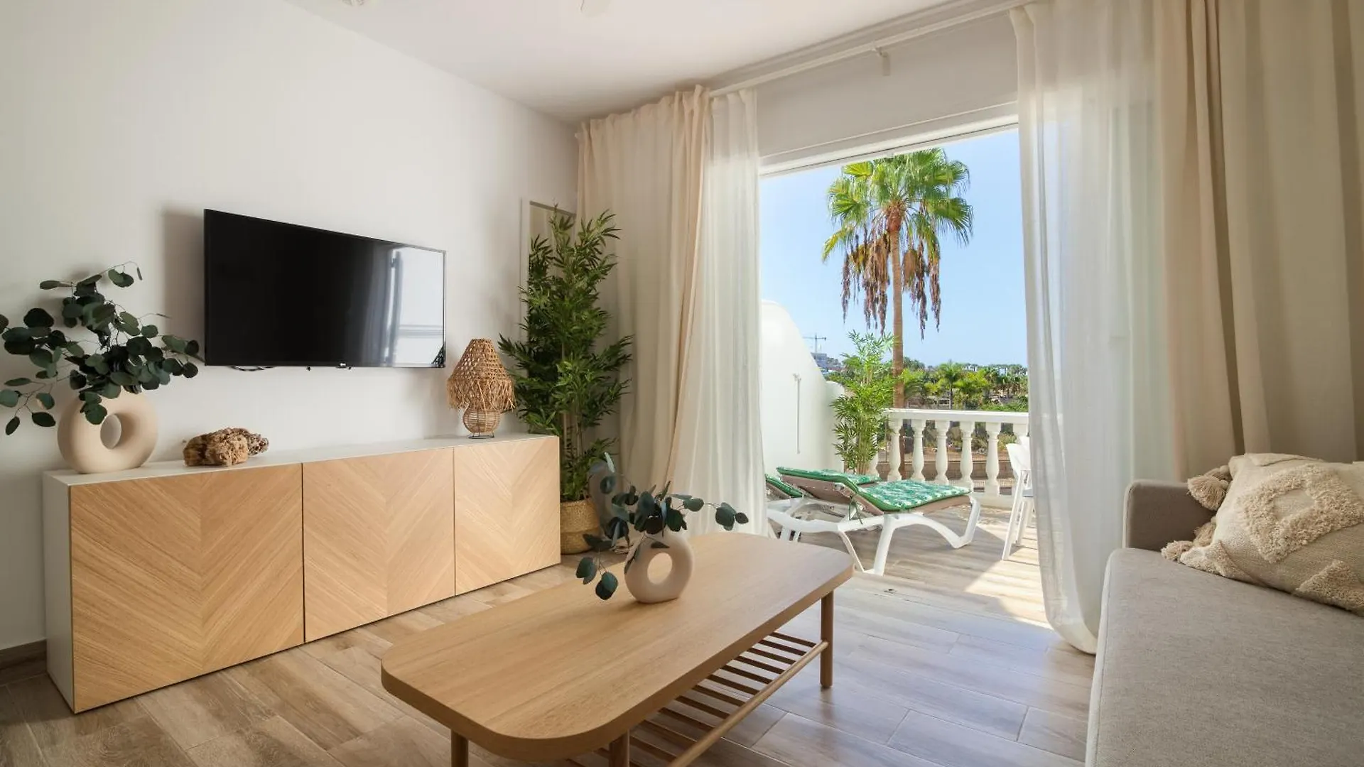 Apartment With Balcony - Sunny Holidays Tenerife Costa Adeje